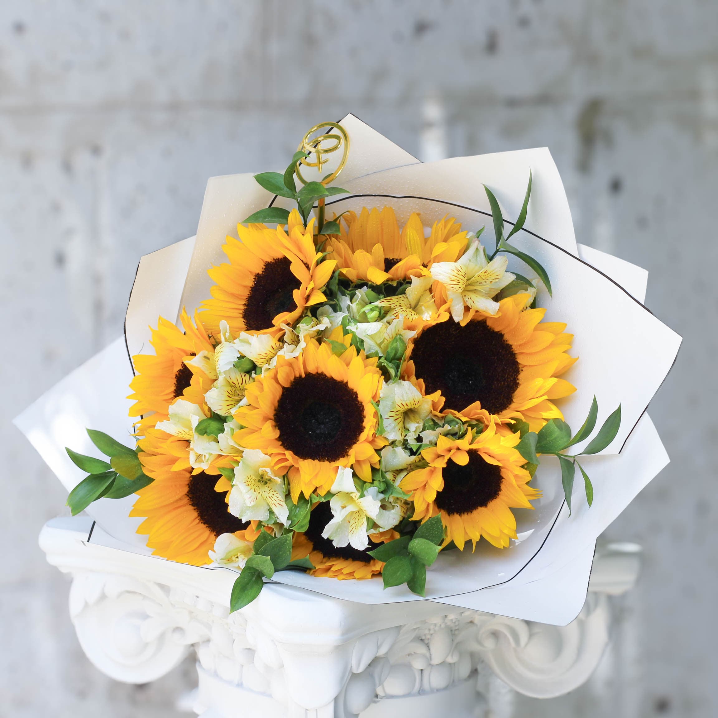 8 girasoles